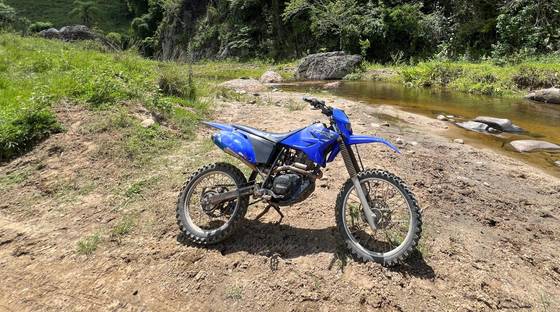 YAMAHA TT-R 230 YAMAHA TT-R 230
